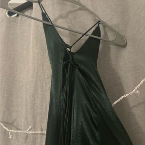 New dress never worn great condition and quality